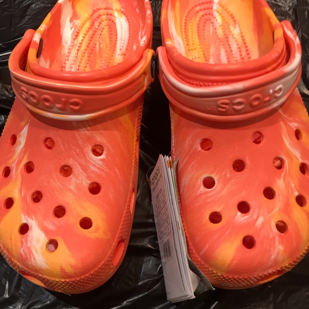 Marble Crocs